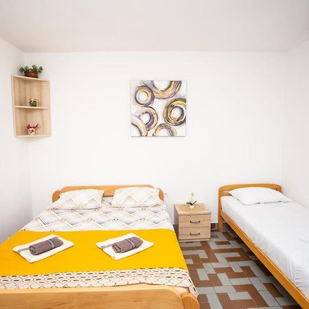 Apartments Jelena Ulcinj Bagian luar foto
