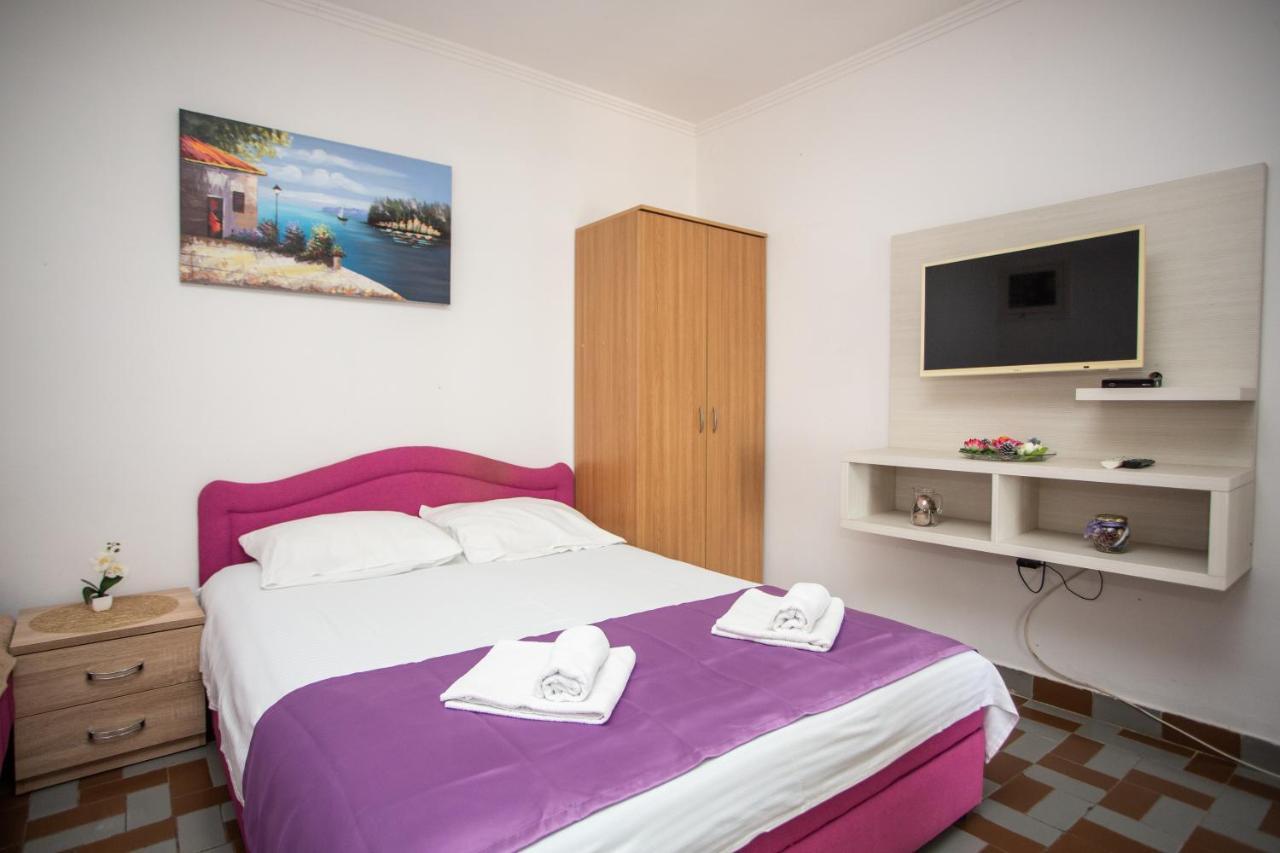 Apartments Jelena Ulcinj Bagian luar foto