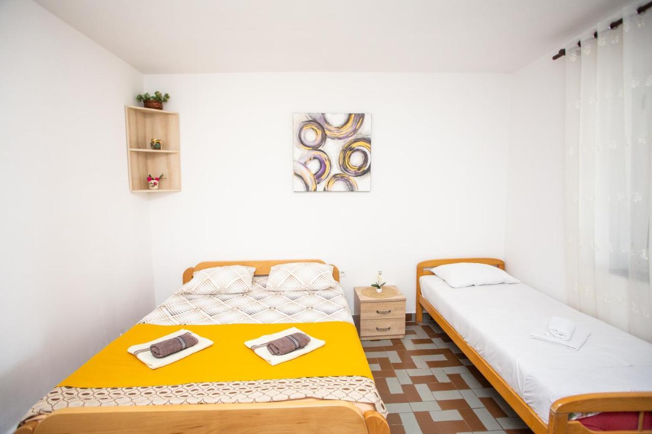 Apartments Jelena Ulcinj Bagian luar foto