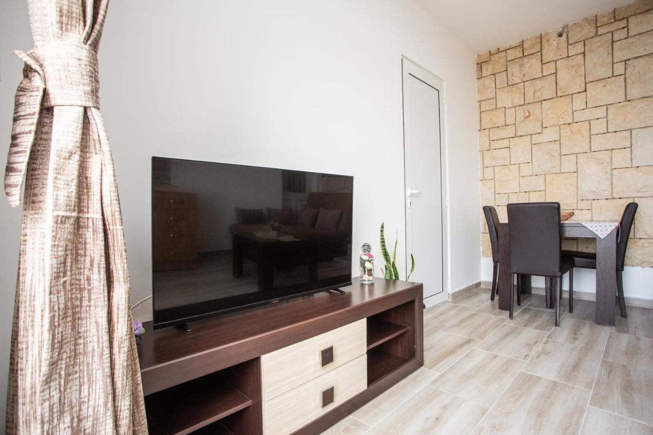 Apartments Jelena Ulcinj Bagian luar foto